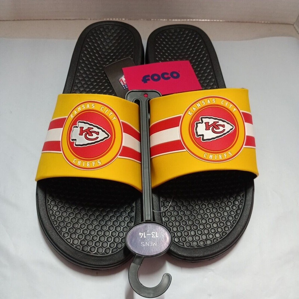 Kansas City Chiefs FOCO Stripe Raised Slide Sandals Men’s US XL 13-14